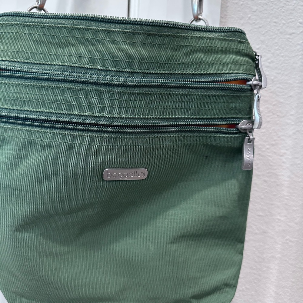 Baggallini Olive Green Messenger Bag